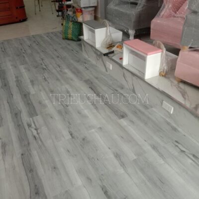 Thi công 20m2 sàn nhựa ZX1984 cho cửa hàng Nails đường Thống Nhất quận Gò Vấp 4
